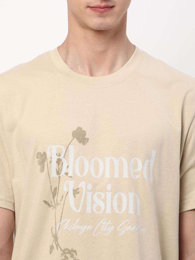 Men Regular Fit Round-Neck T-Shirt image number 3