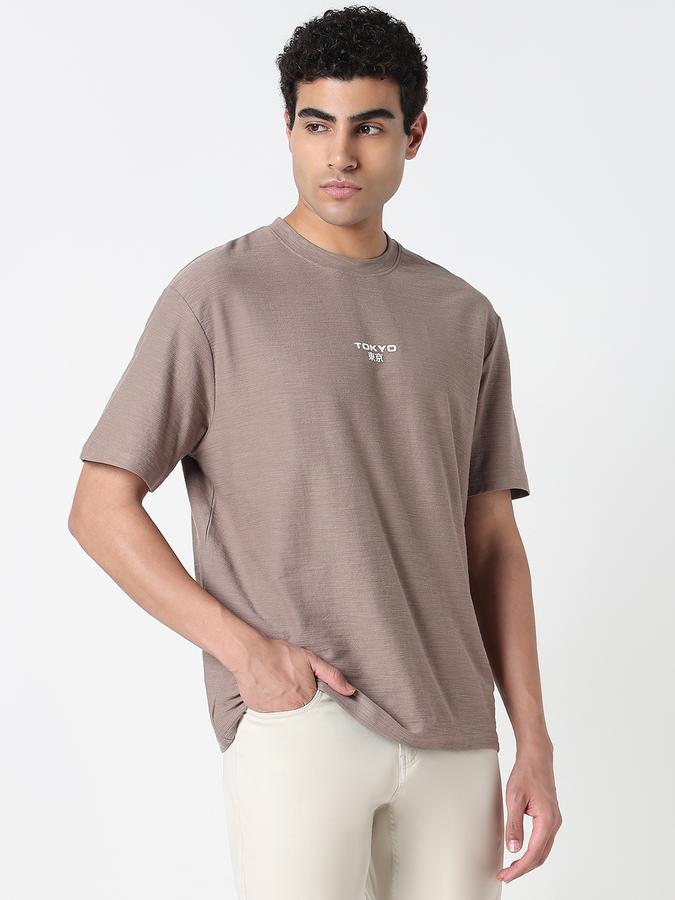 Solid Men Round Neck T-Shirt image number 2