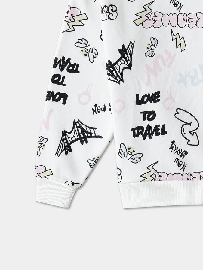 Girls Fleece Regular Fit Crew Neck Graphic Sweatshirt