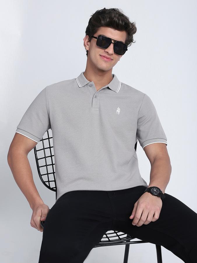 Men Cotton Blend Slim Fit Polo Neck Solid T-shirt