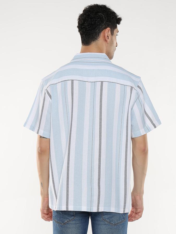 Men Checkered Casual Shirt image number 3