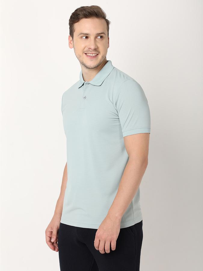 Men Solid Regular Fit T-shirt image number 1
