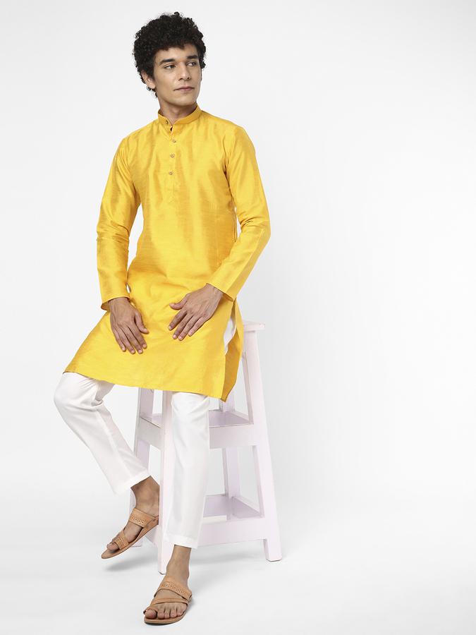 R&B Men White Kurtas image number 1