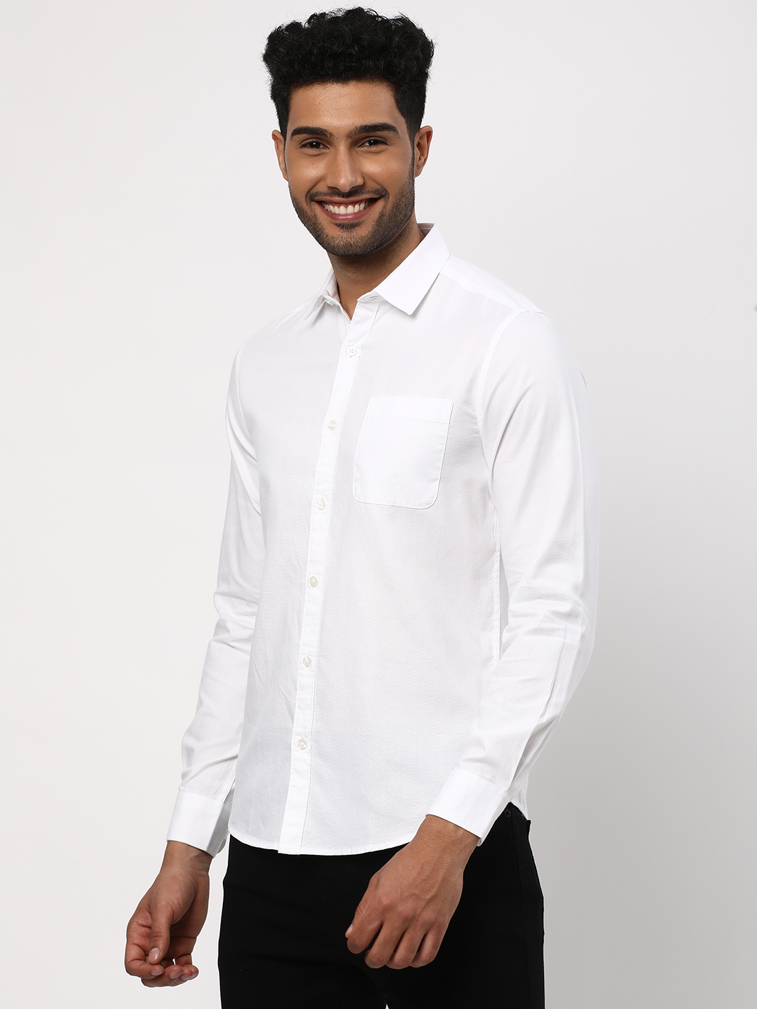 Men Checked Regular Fit Shirt image number 5