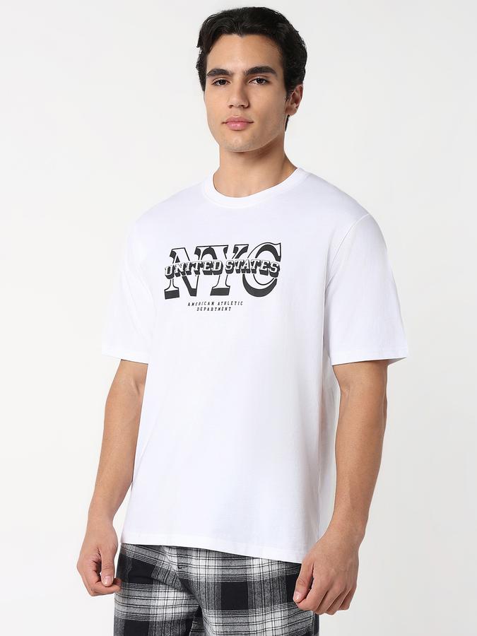 Solid Men Round Neck T-Shirt image number 2