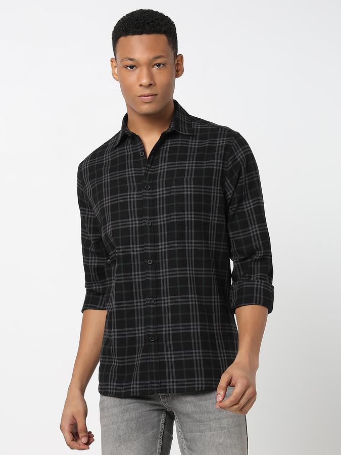 Men Cotton Regular Fit Point Collar Checked Shirt