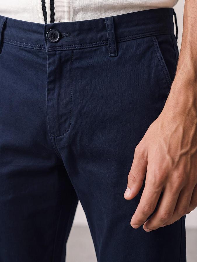 R&B Men Navy Blue Mid Rise Skinny Fit Chinos