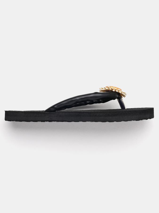 Women Solid Slippers image number 1