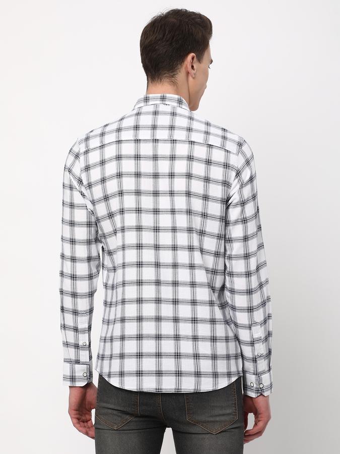 Men Checked Regular Fit Shirt with Patch Pocket image number 2