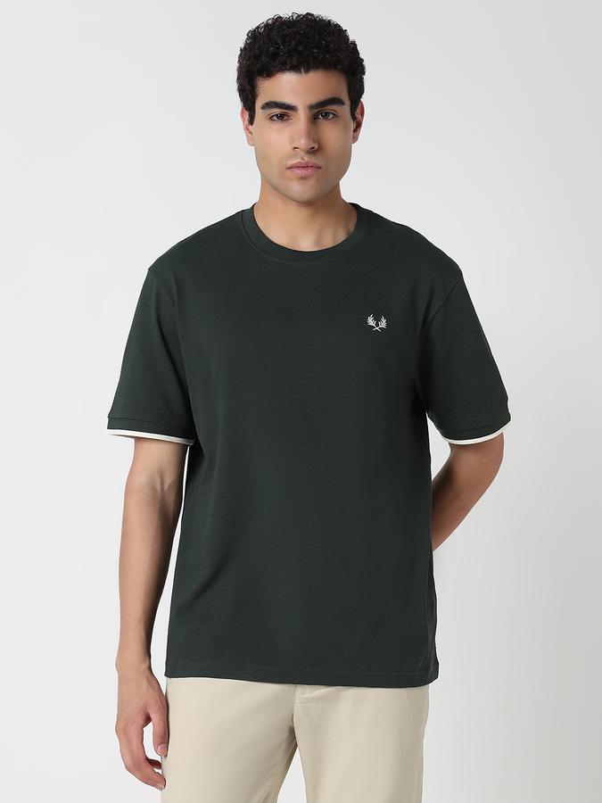 Solid Men Round Neck T-Shirt image number 1