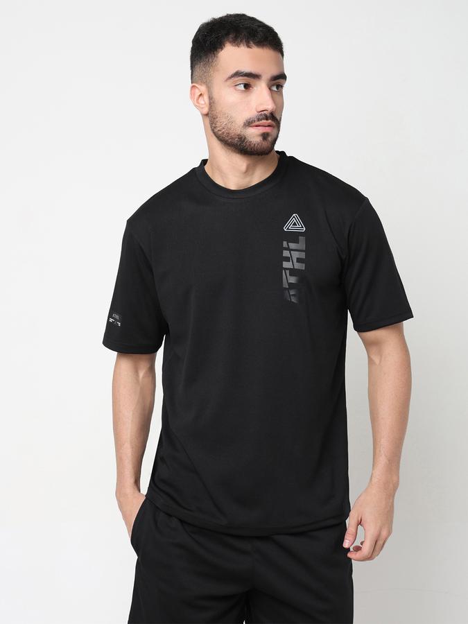 Men Typographic Print Regular Fit Crew-Neck T-Shirt image number 1
