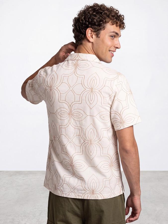R&B Men Cream Textured Short Sleeves Relaxed Fit Shirt