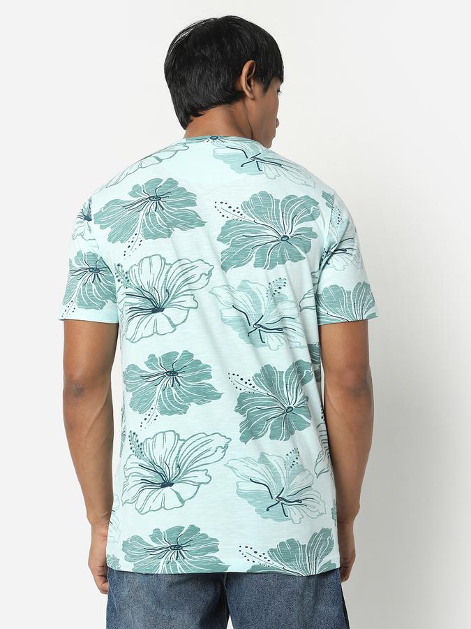 Men Floral Print Round-Neck T-Shirt image number 3