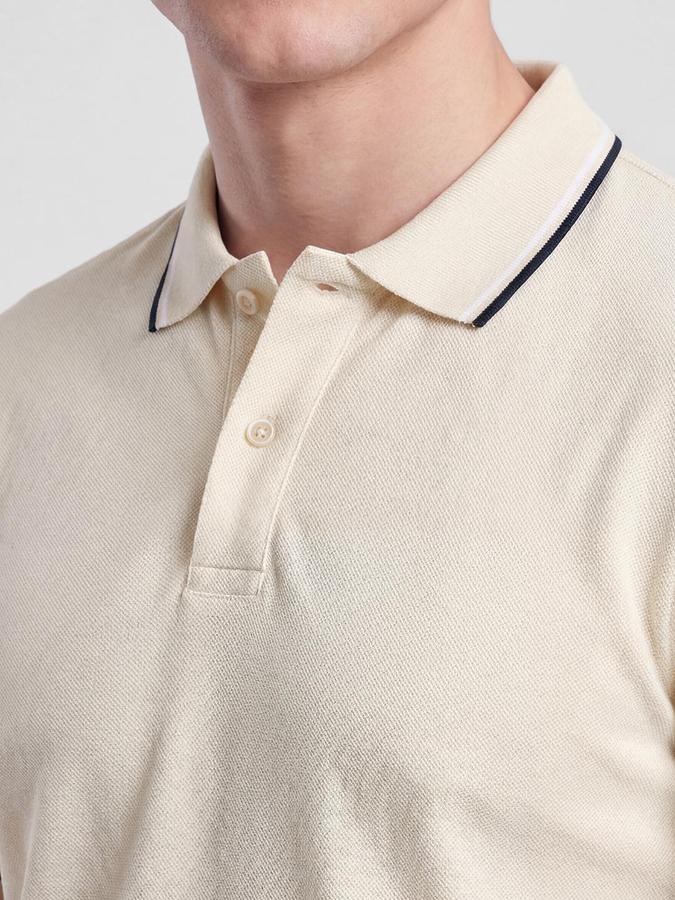 R&B Men Yellow Solid Short Sleeves Polo Tshirt