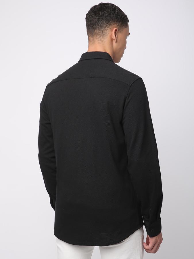 R&B Men Solid Casual Shirt image number 2