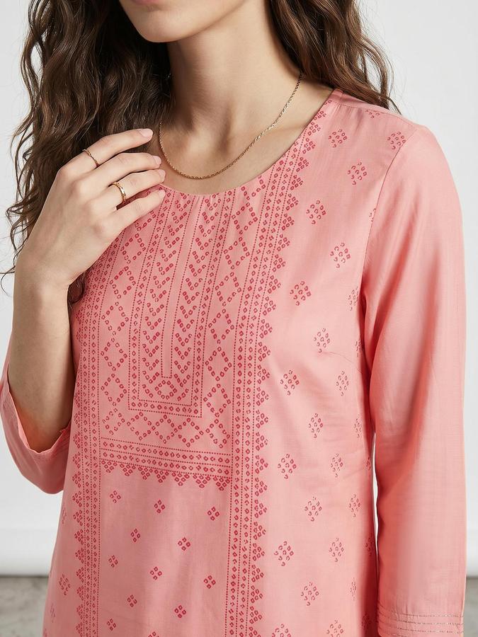 R&B Women Coral Printed Round Neck Three-Quarter Sleeves Calf Length Straight Kurta 
