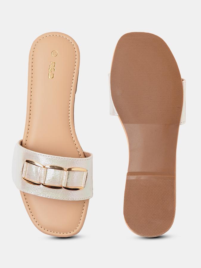 Women Embellished Slip-On Flat Sandals image number 3