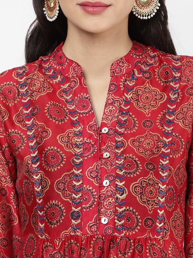 R&B Women Red Tops & Kurtis image number 3