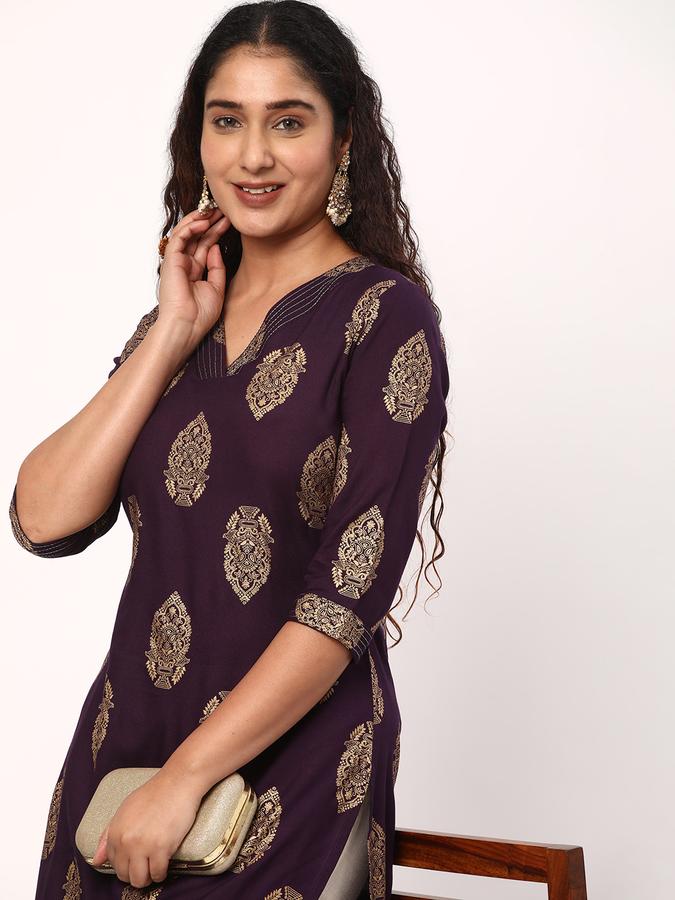 R&B Women Red Kurtas image number 0