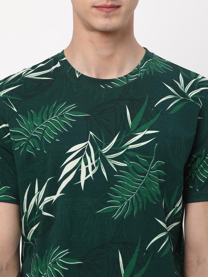 Men Printed Regular Fit Round-Neck T-Shirt image number 3