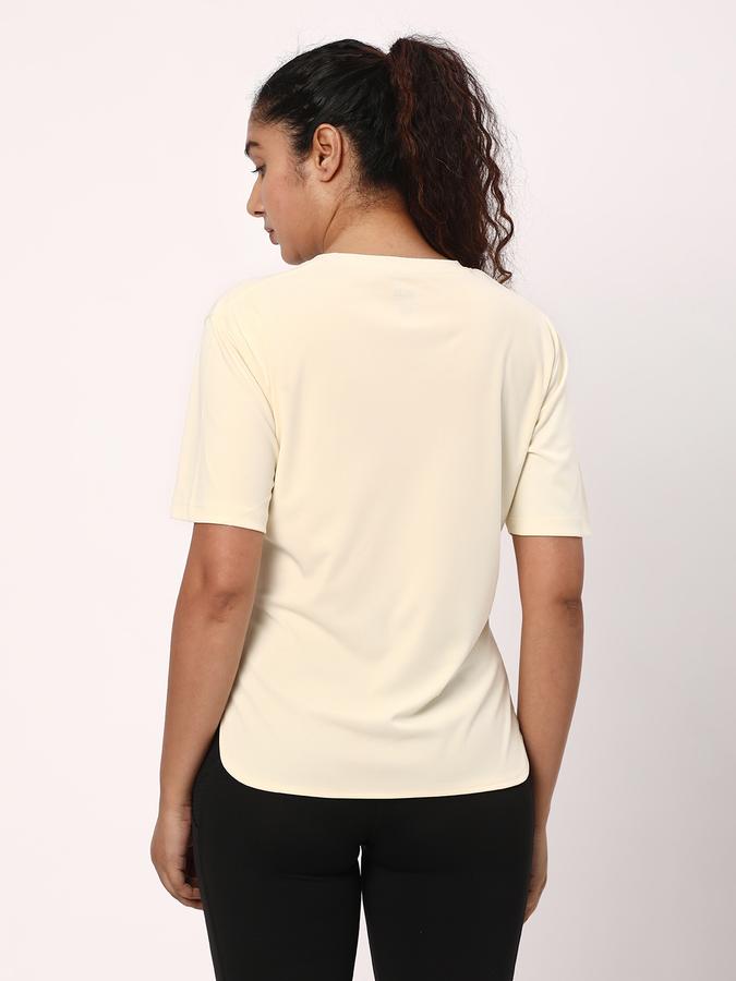 Women Regular Fit Graphic Print T-Shirt image number 3