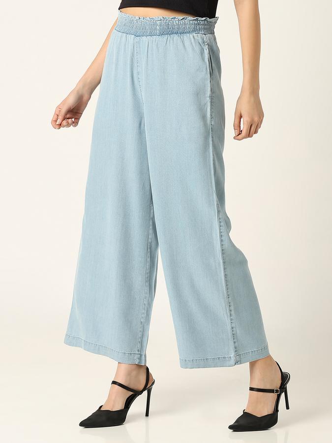 Flared Women Jeans image number 2