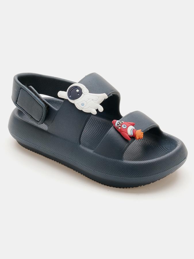 Boys Solid Flip Flops image number 2