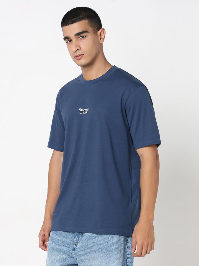 MENS Short Sleeves CREW NECK GRAPHIC TEES- RELAX FIT image number 2