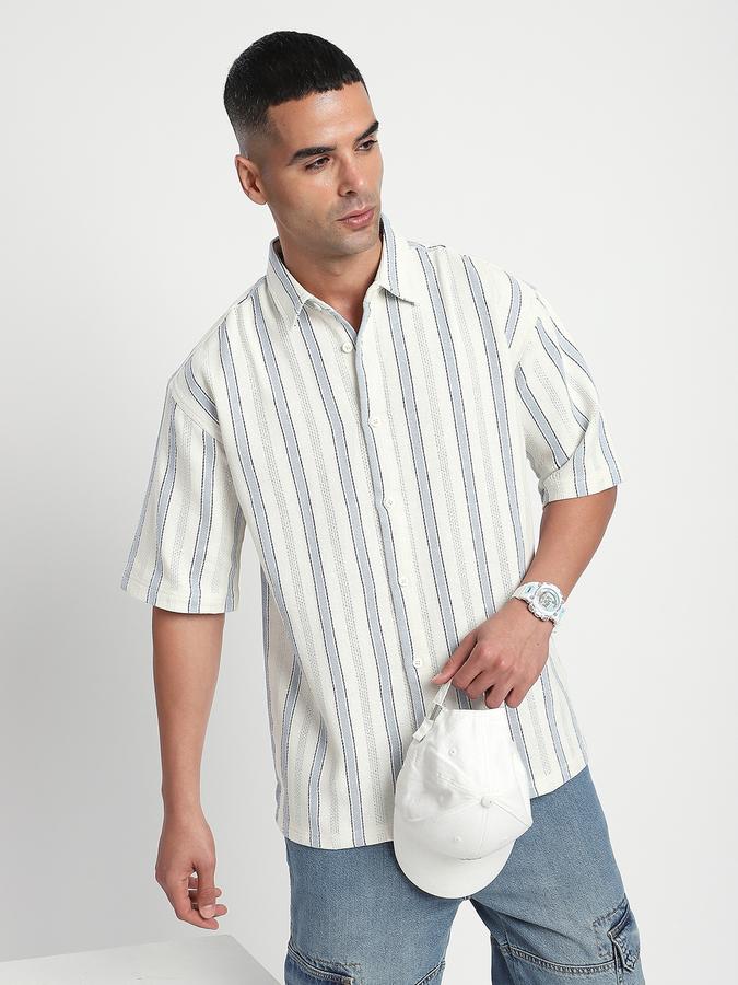 Men Cotton Blend Regular Fit Point Collar Striped Shirt