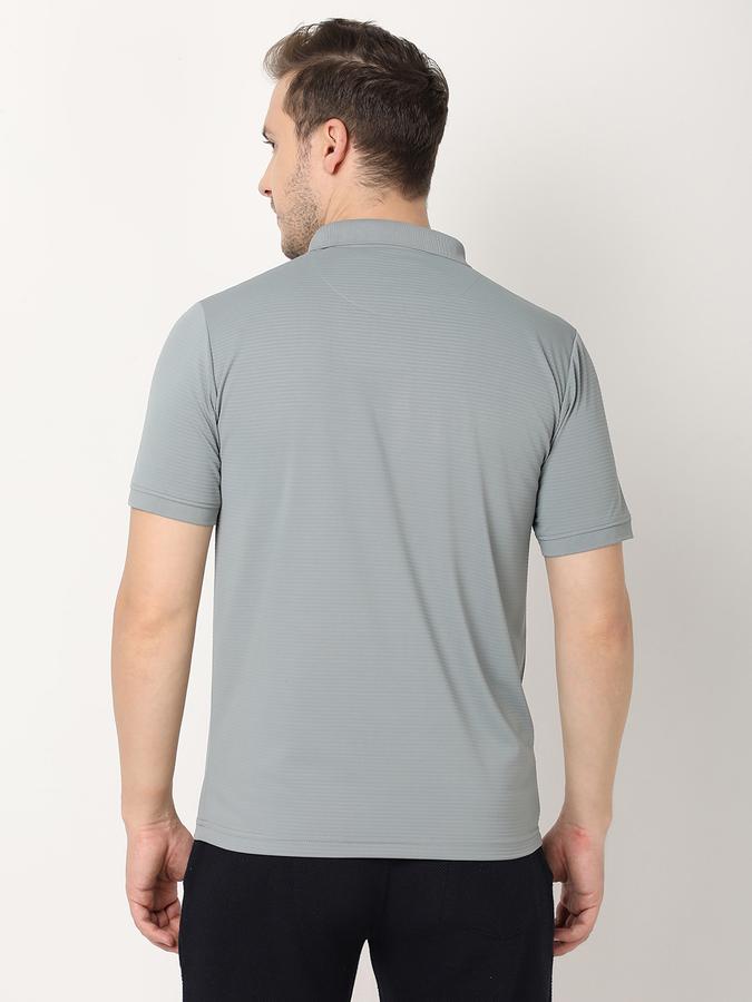 Men Solid Regular Fit T-shirt image number 3