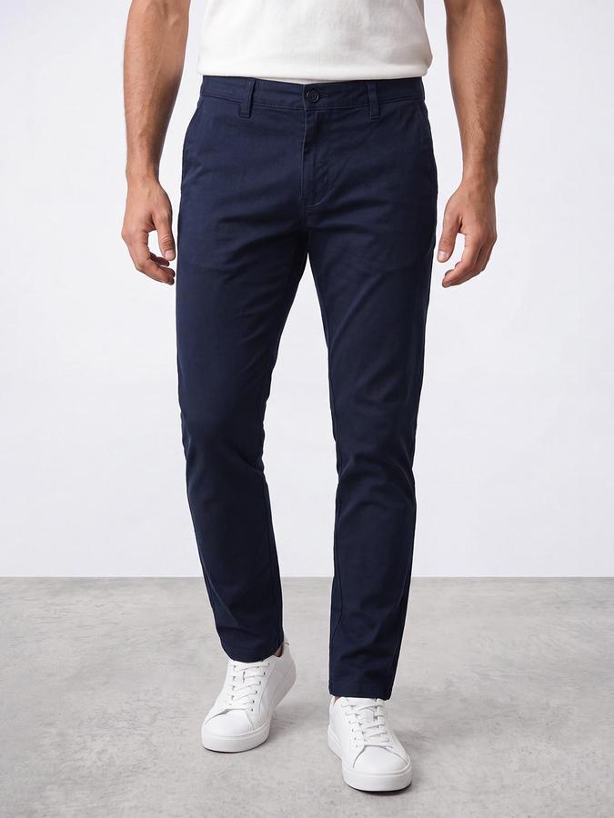 R&B Men Navy Blue Mid Rise Skinny Fit Chinos