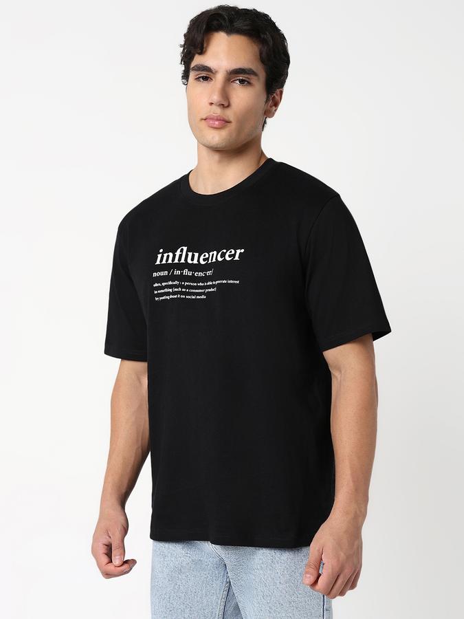 Solid Men Round Neck T-Shirt  image number 2