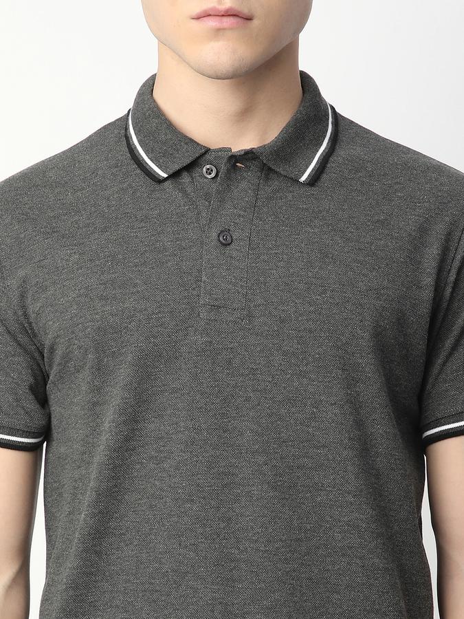 Solid Men Peter Pan Collar T-Shirt image number 3