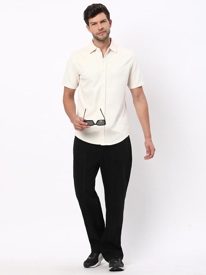 Men Regular Fit Shirt with Spread Collar data-index=