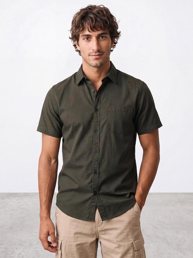 R&B Men Olive Solid Spread Collar Short Sleeves Shirt
