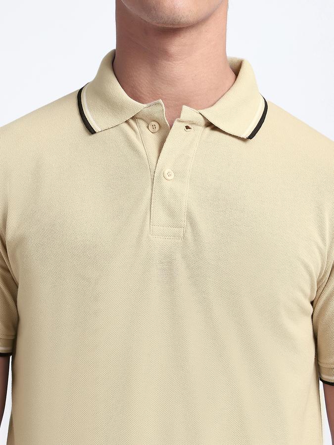 Men Cotton Blend Slim Fit Polo Neck Solid T-shirt
