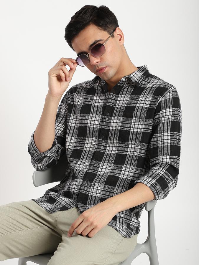 Men Cotton Regular Fit Point Collar Checked Shirt