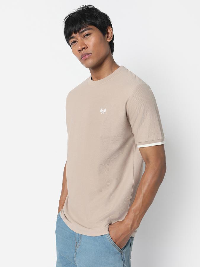 Men Regular Fit Round-Neck T-Shirt image number 1
