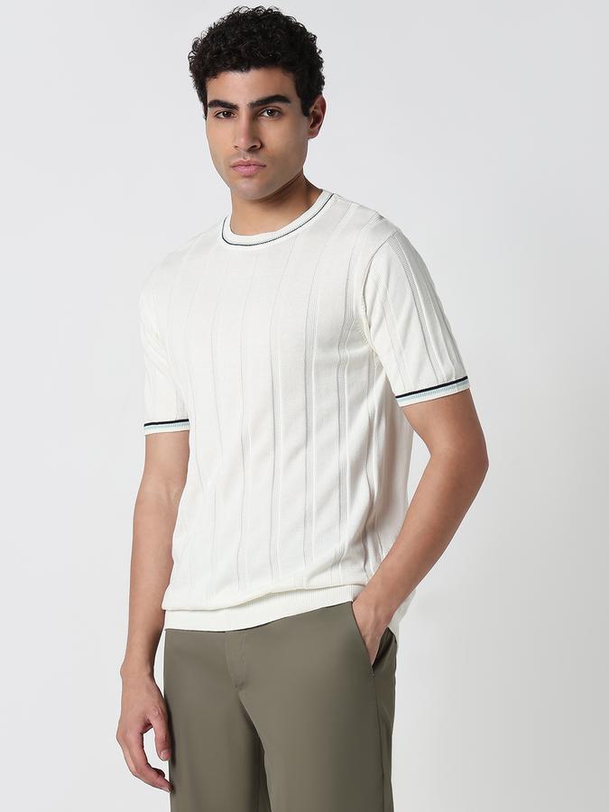 Solid Men Round Neck T-Shirt image number 3