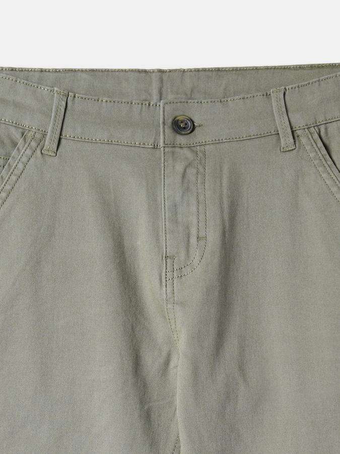 Boys Mid-Rise Straight Fit Trousers image number 3