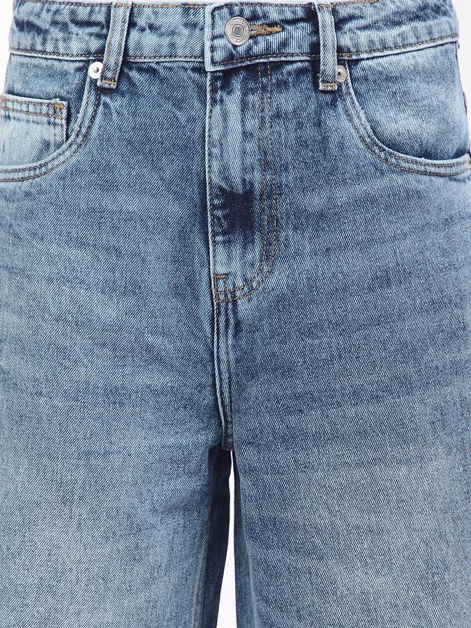 Loose Fit Women Jeans image number 3