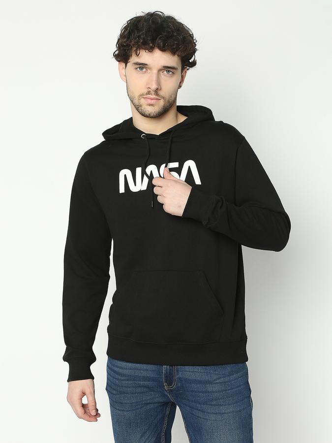 Men Regular Fit Crew-Neck Sweatshirt image number 0