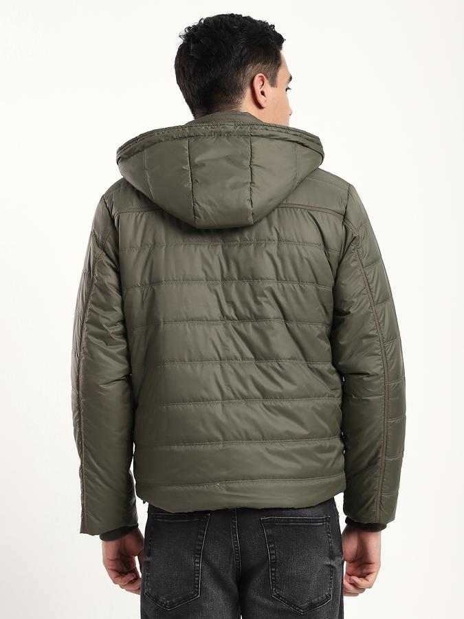 Men Polyester Tapered Quilted Puffer Jacket