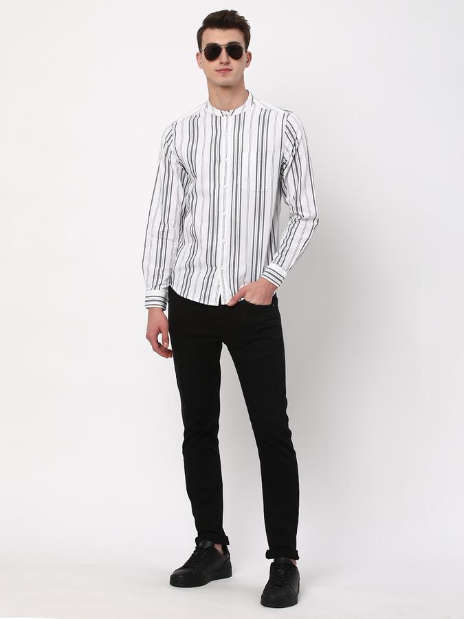 Men Striped Slim Fit Shirt with Patch Pocket image number 1