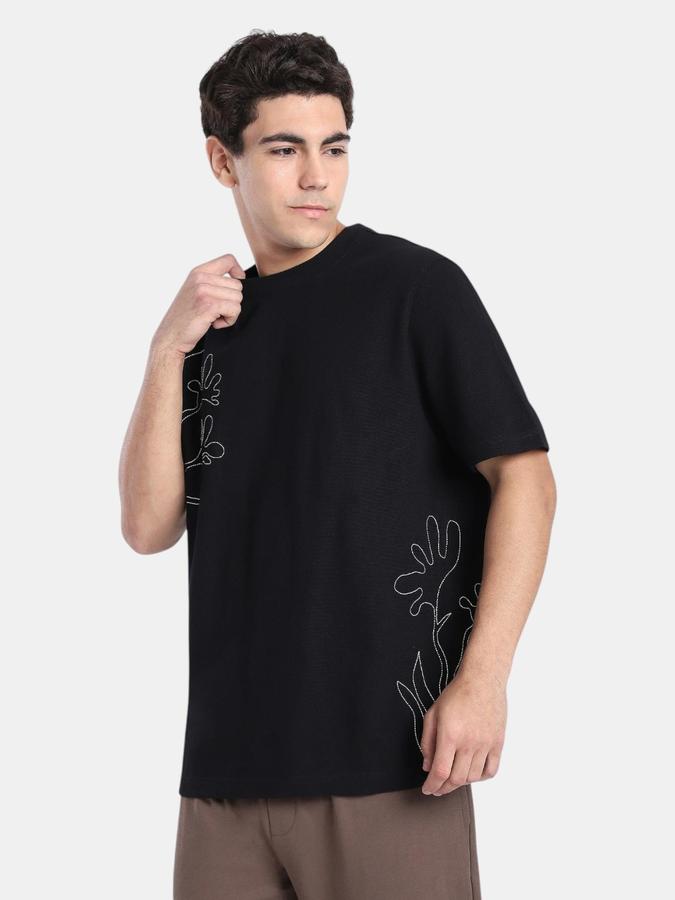 R&B Black Embroidered Men Short Sleeve T-shirt