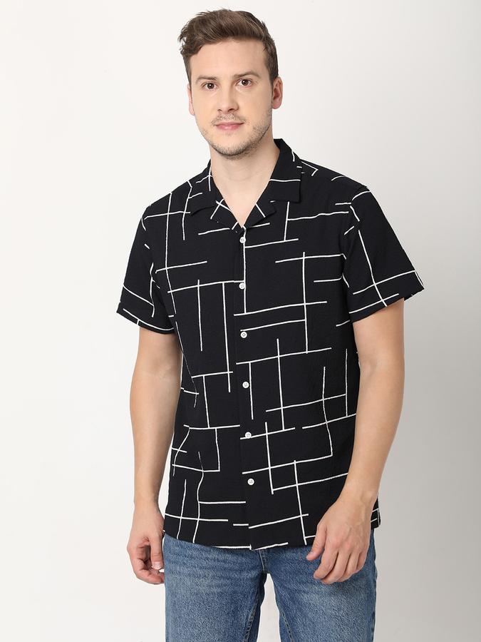 Men Relaxed Fit Spread-Collar Shirt image number 0