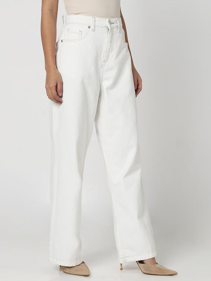 Flared Women Jeans image number 3
