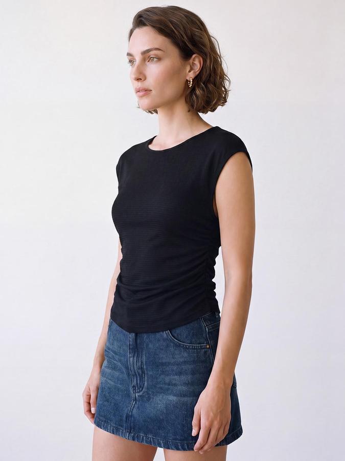 R&B Womens Black Round Neck Cap Sleeve Solid Top