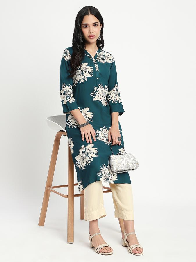 Women Viscose Straight Fit Mandarin Collar Printed Kurta