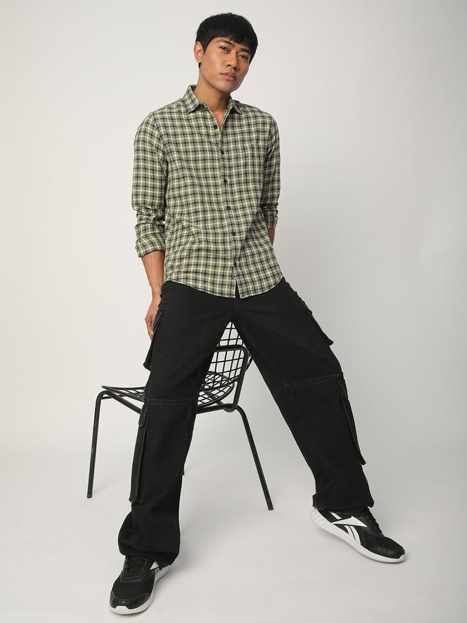 Men Checkered Casual Shirt image number 1